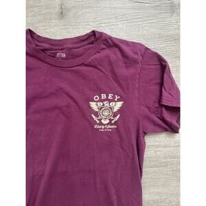 Obey tee